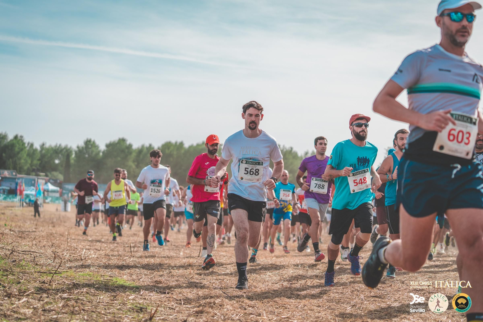 Búscate en las fotos del Cross de Itálica 2025 | 2