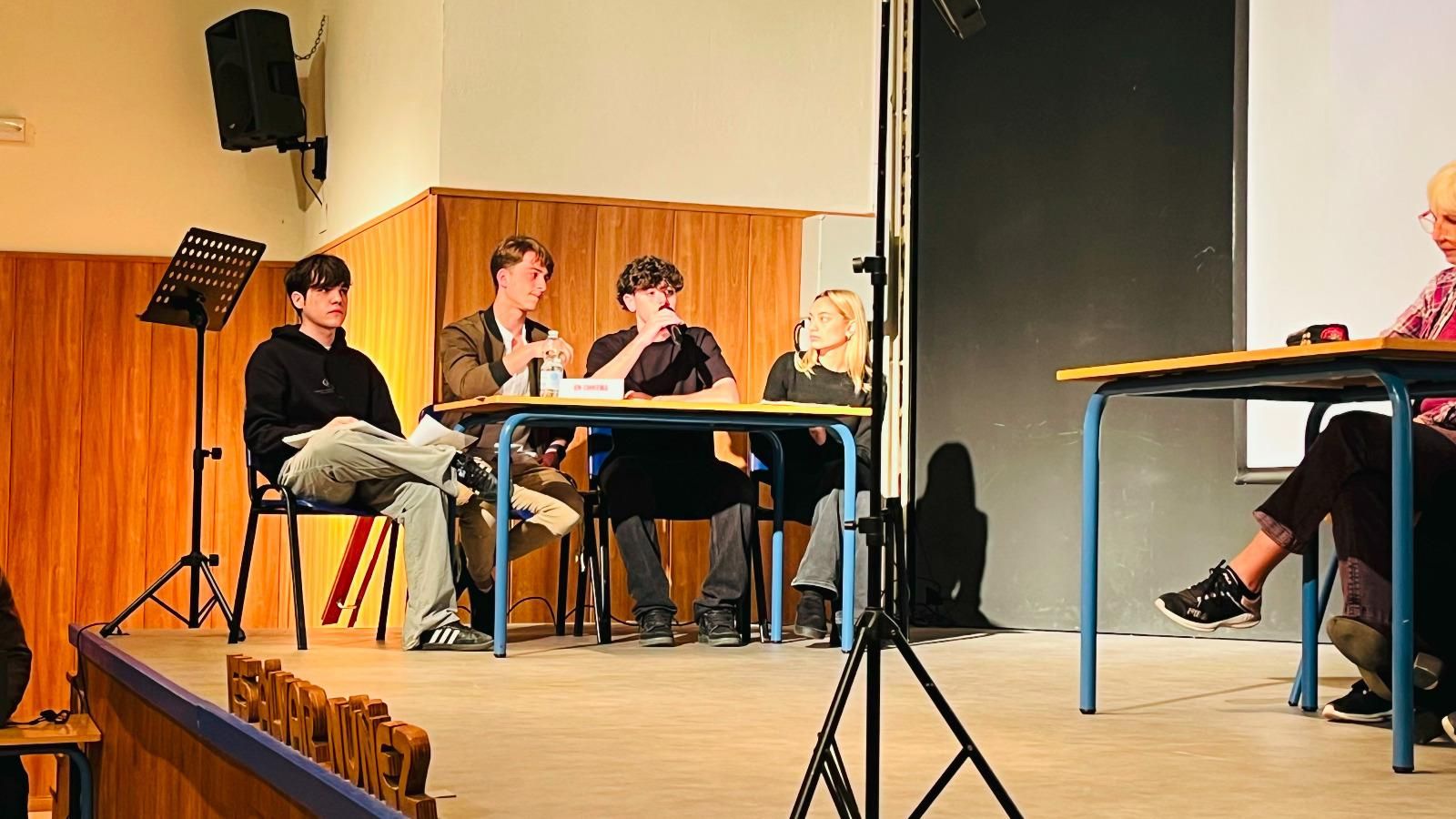 Un momento del debate.