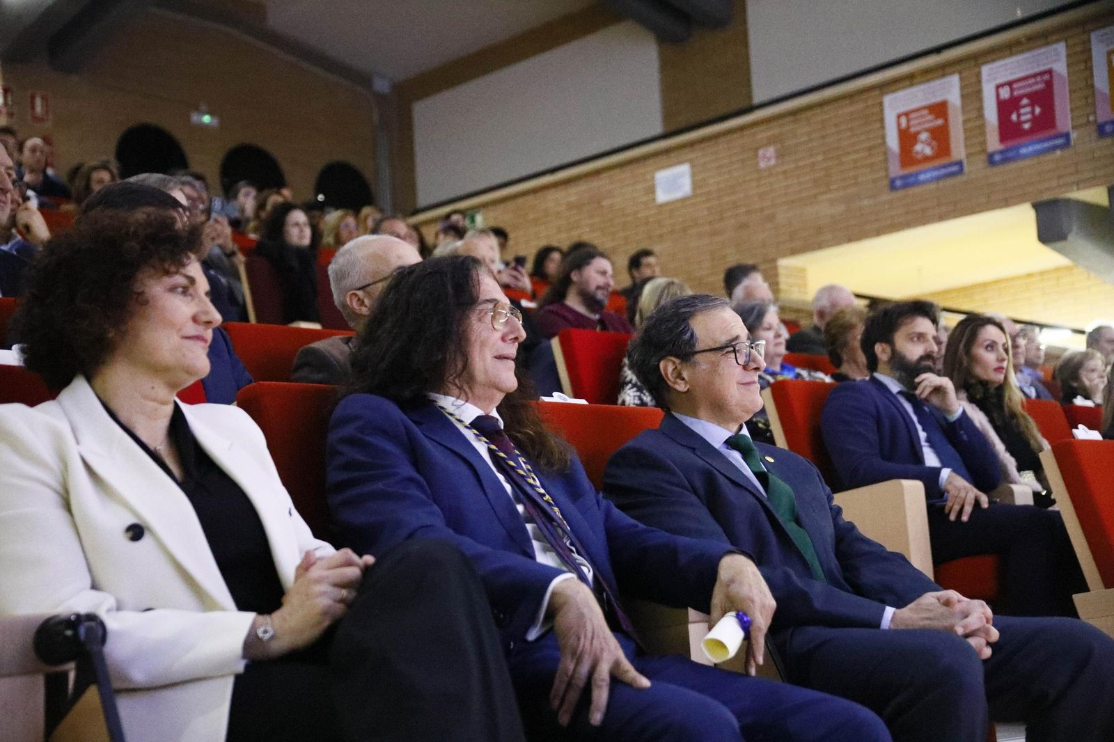 Las imágenes del acto de entrega de la Medalla de Oro a José Fernández Torres Tomatito, en la Universidad de Almería