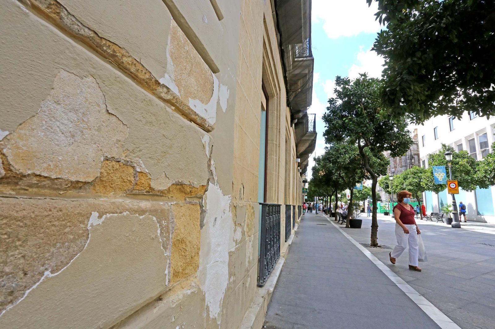Grave deterioro del edificio del antiguo Casino Jerezano tras el cierre de Zara