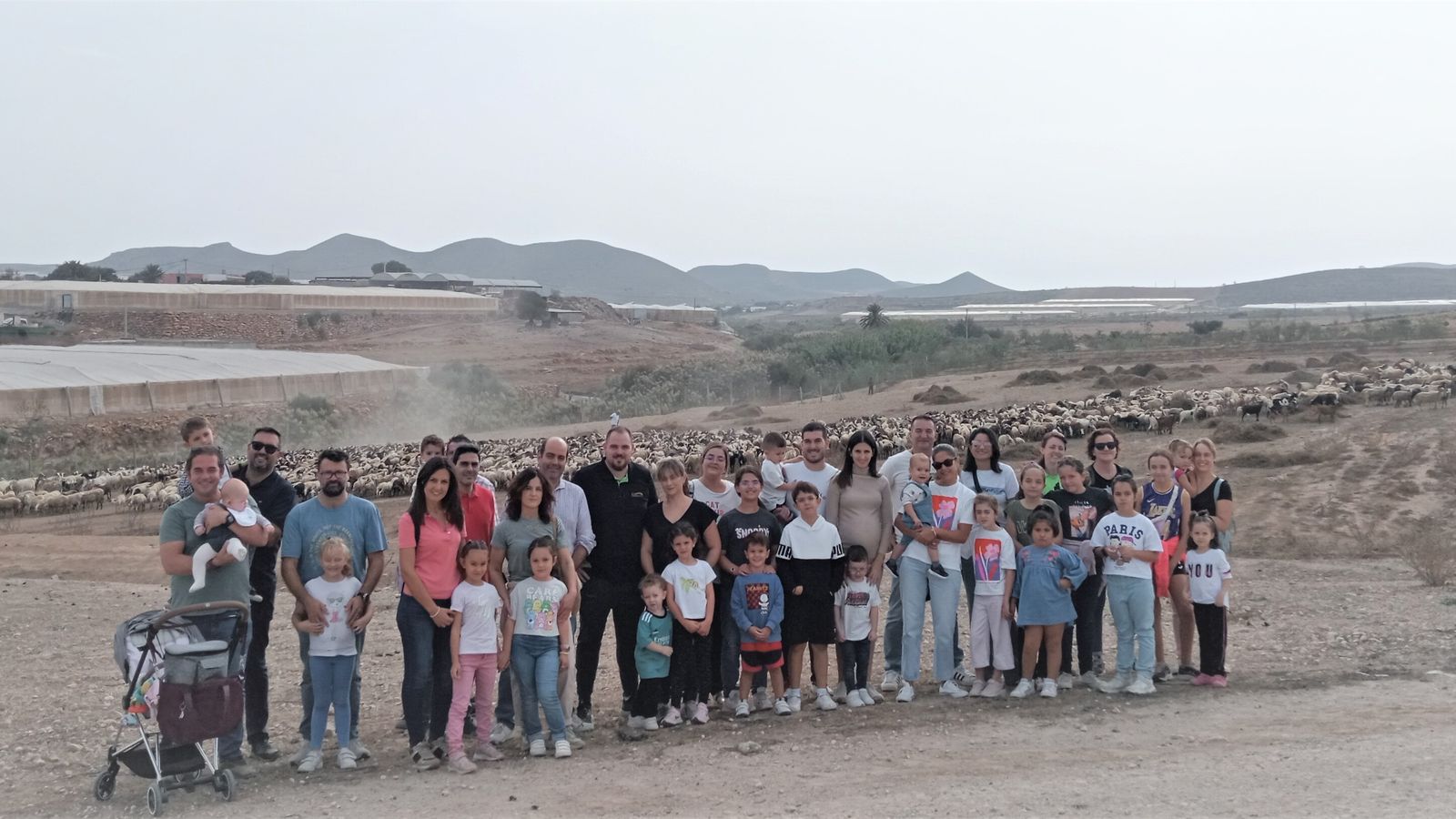 Casi medio centenar de asistentes que pudieron conocer todo el proceso de producción desde el campo hasta la comercialización.