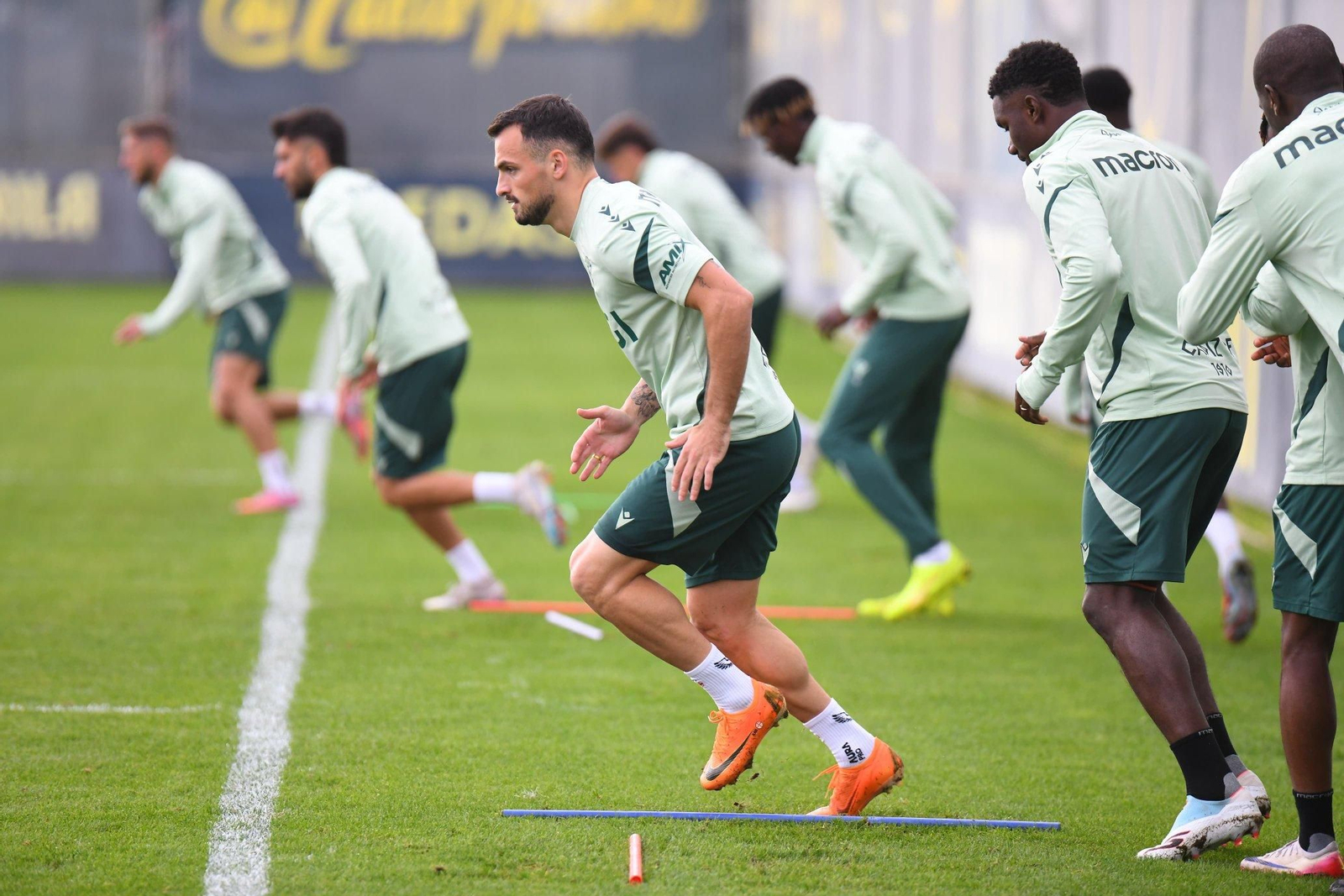 Los cadistas, deseosos de salir airoso de Zaragoza.