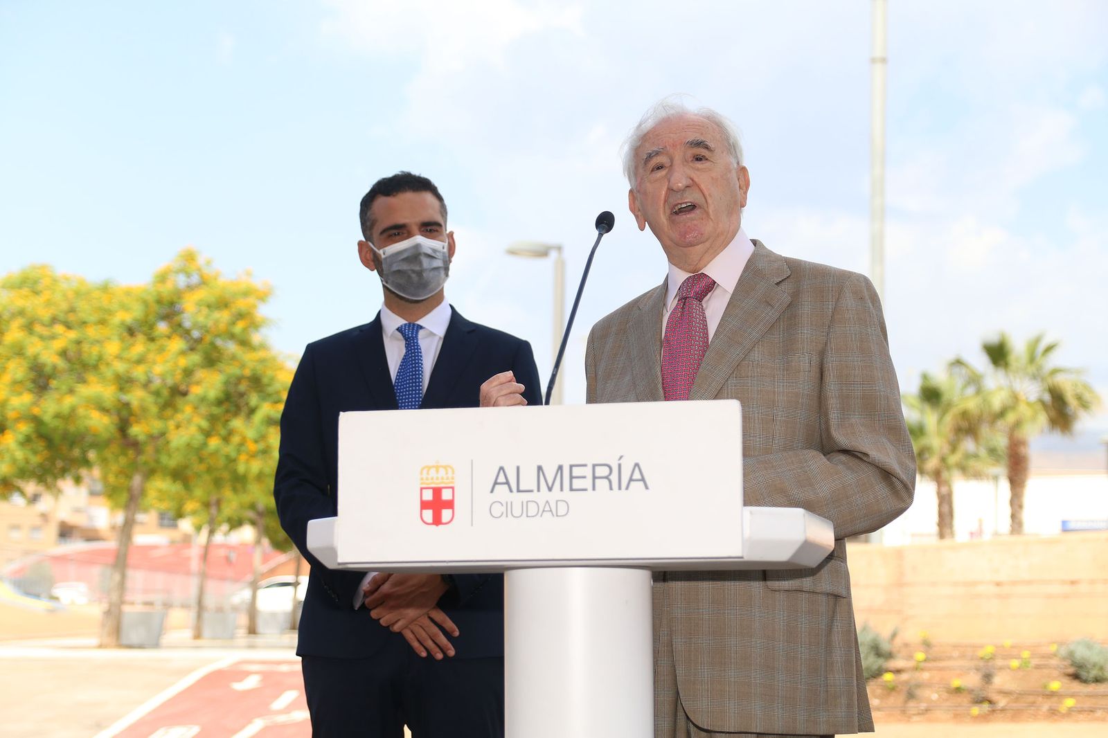 Fotogalería de la inauguración de la avenida en homenaje al exalcalde Juan Megino