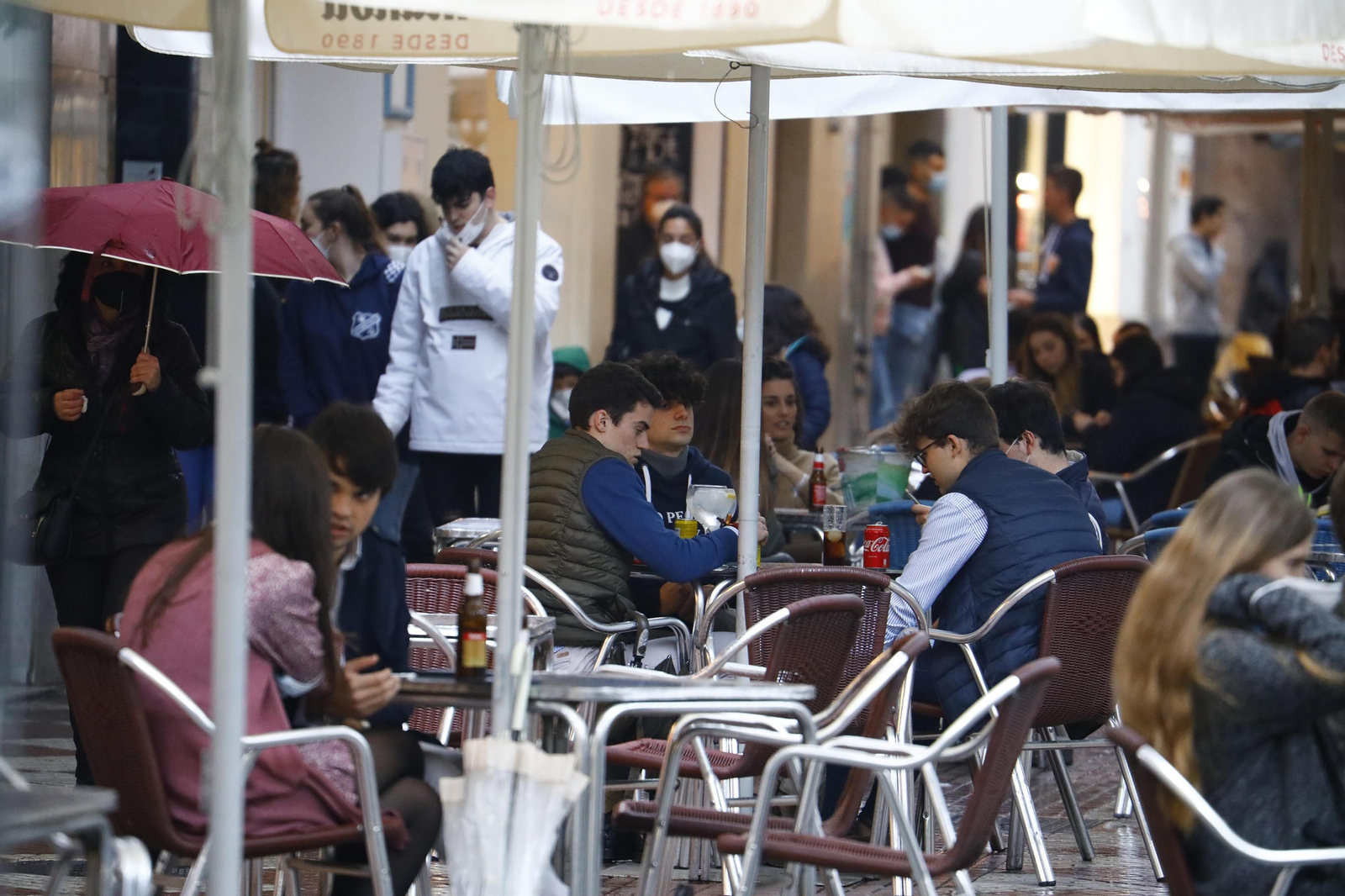 Fotografías: Tarde de bares y compras dos meses después en Córdoba