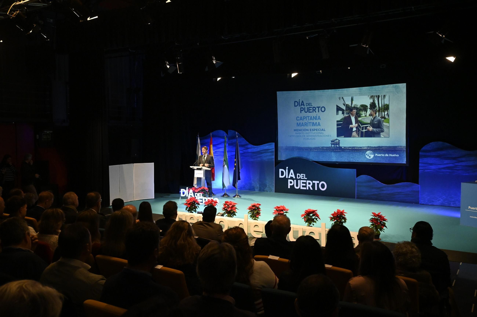 Imágenes del acto de celebración del Día del Puerto, en Huelva