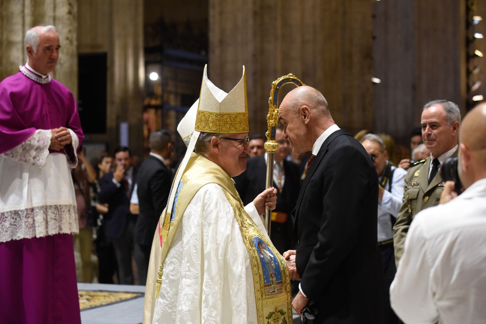 Las fotografías de un Corpus insólito en Sevilla