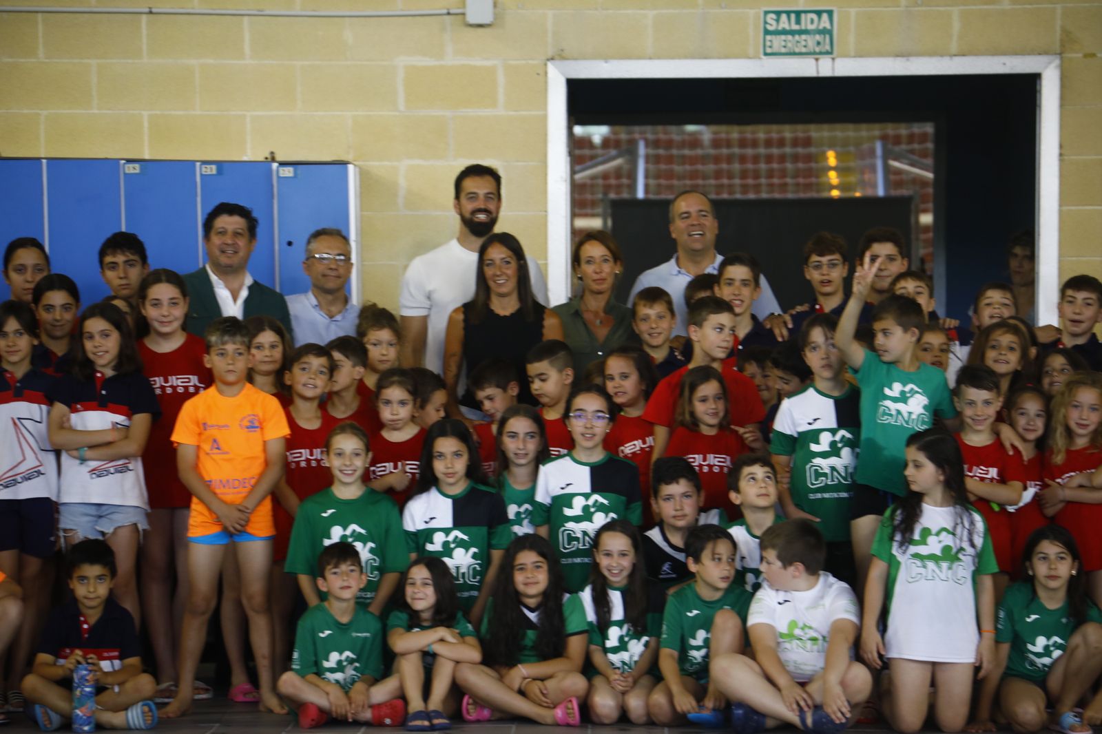 El homenaje de Córdoba a los nadadores Rafa Muñoz y Belén Domenech, en imágenes