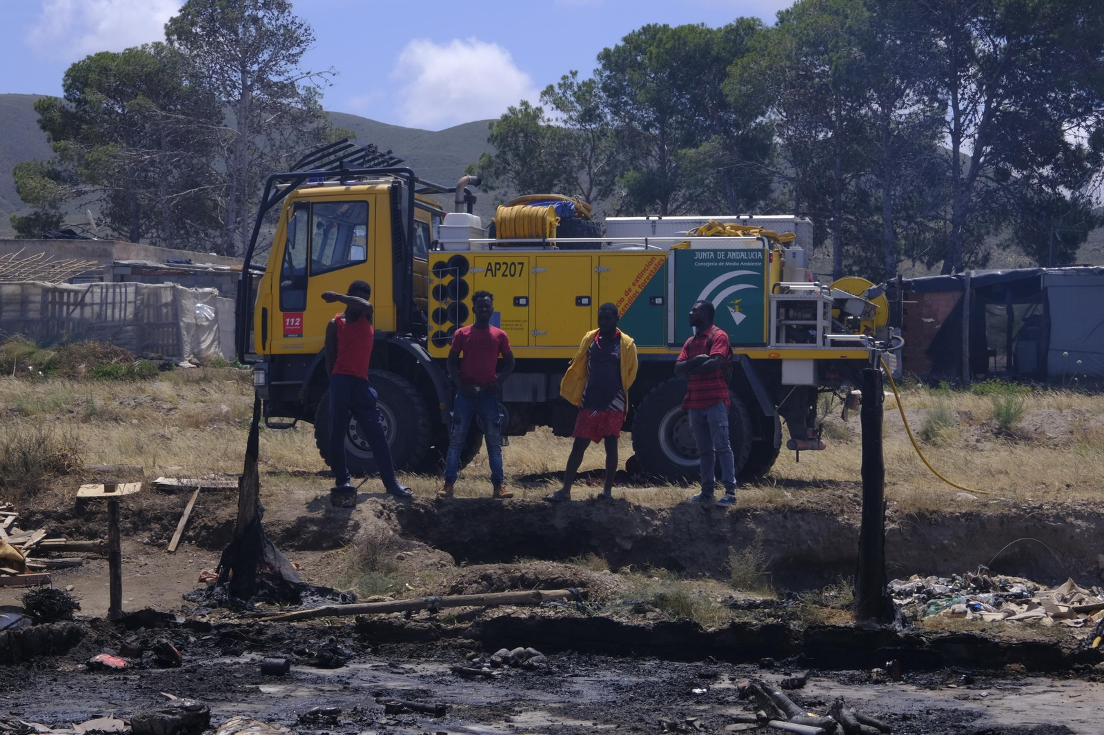 Fotogalería incendio asentamiento de chabolas en Atochares-Níjar (Almería)