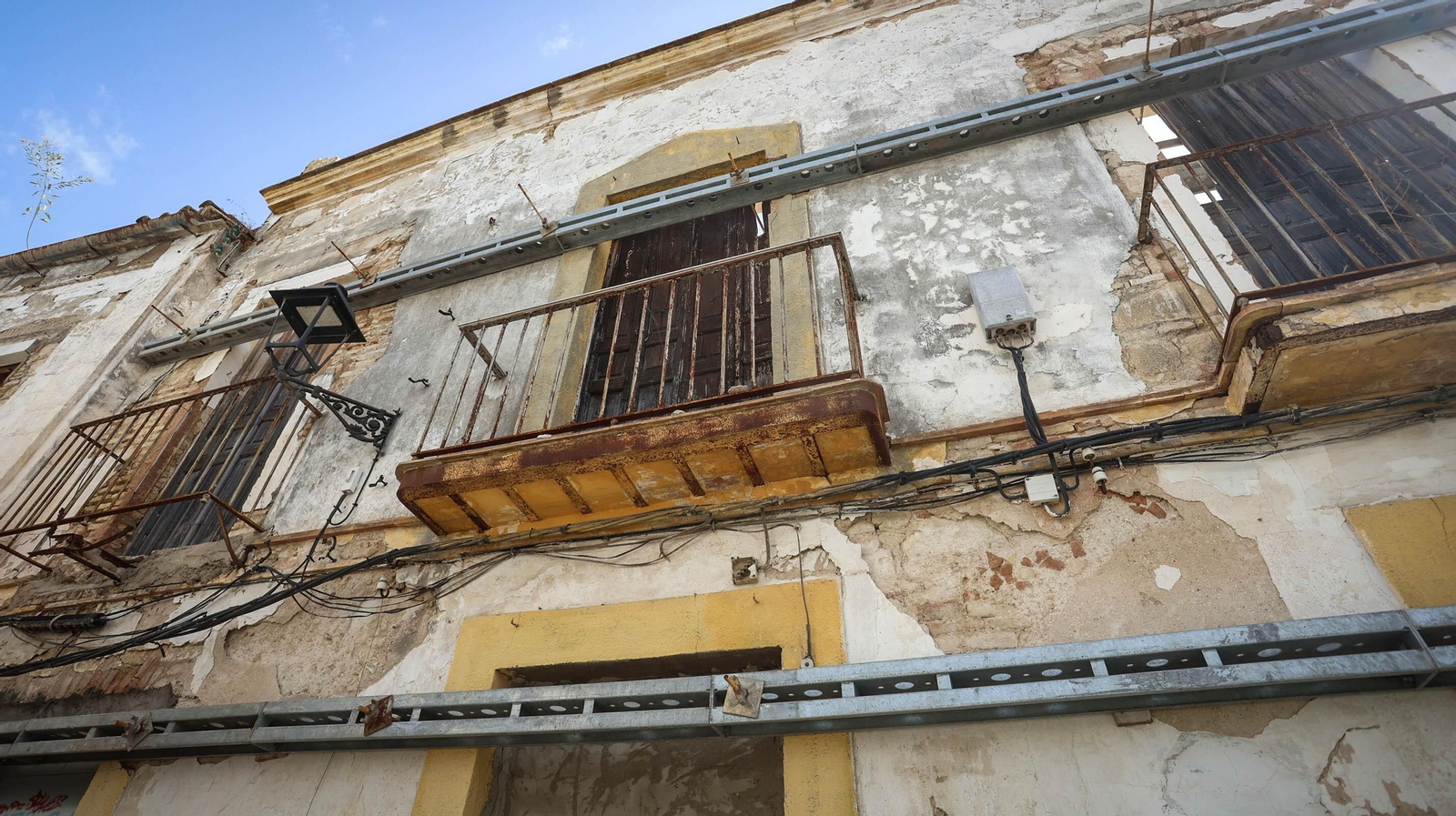Las casas en ruinas de la calle Juana de Dios Lacoste en Jerez