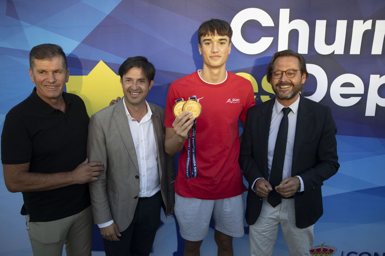 El recibimiento a Carlos Garach, en imágenes