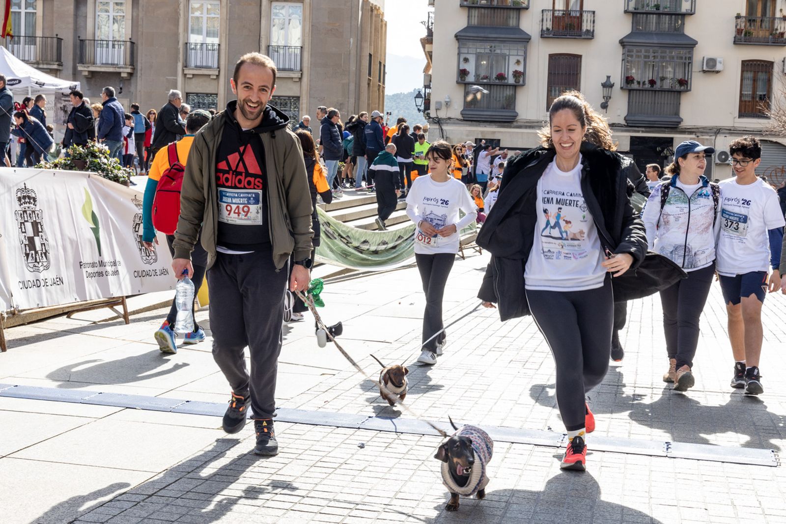 En imágenes: deporte y solidaridad se dan la mano en la VI Carrera-Caminata de la Hermandad de la Buena Muerte (2)