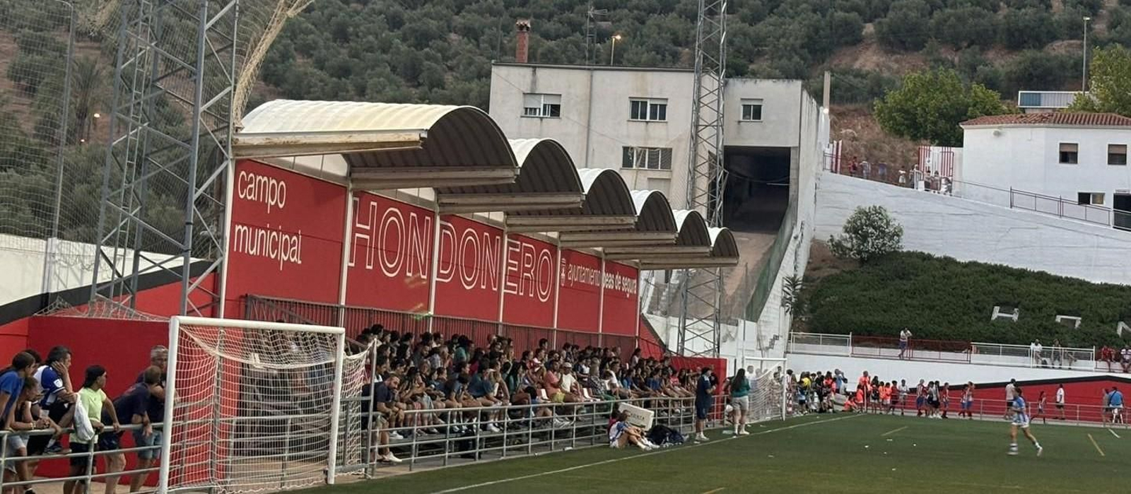 En imágenes: convivencia y cantera en el Torneo Internacional de fútbol base 'Ciudad de Beas'