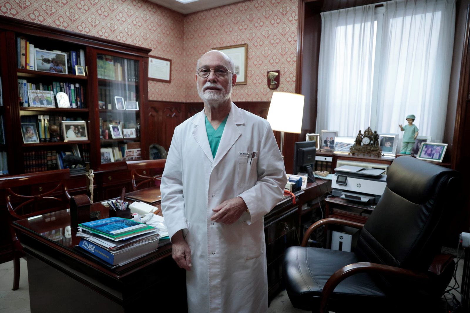 Felipe Martínez-Alcalá, en su consulta.