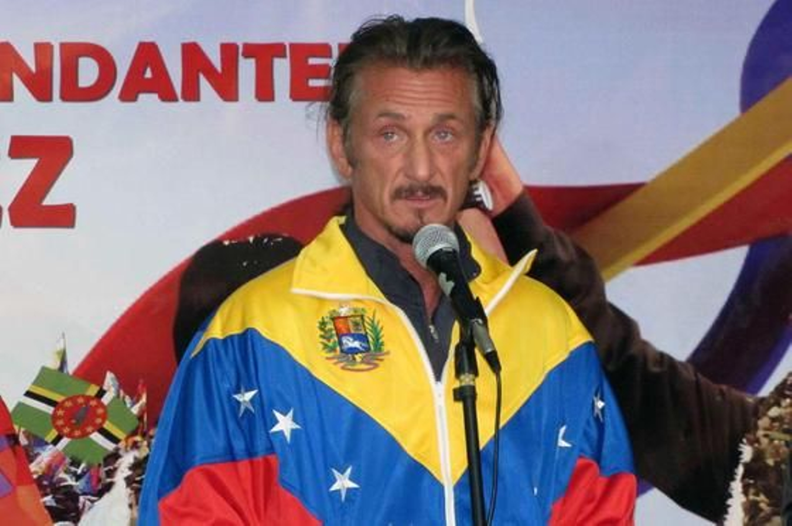 Chávez vuelve al quirófano rodeado por el hermetismo cubano