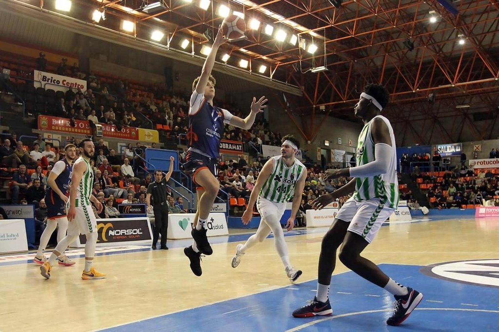 Mario Saint-Supéry da el salto a los 19 años