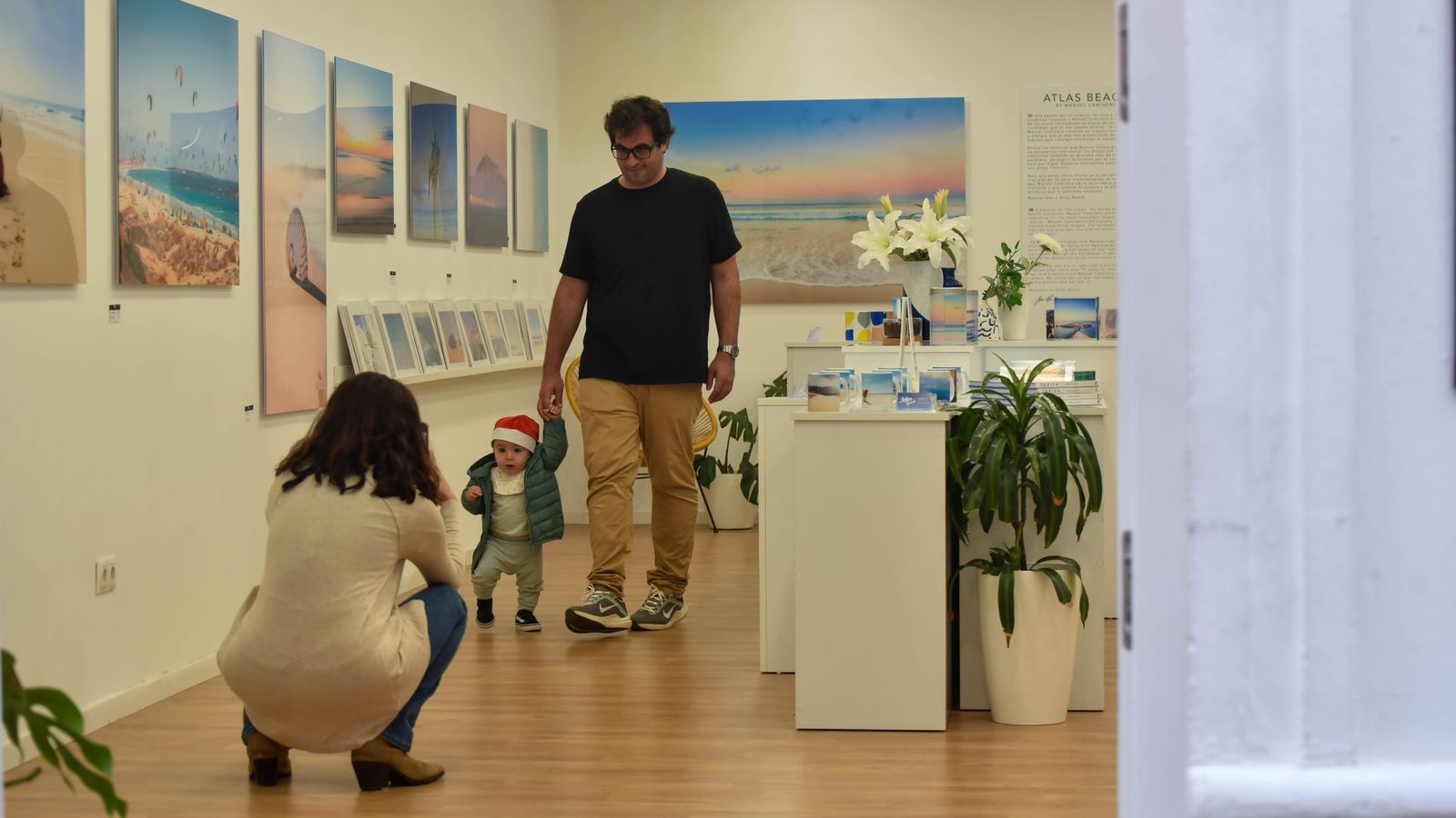 Ambiente en el puente de la Inmaculada en Tarifa, en imágenes