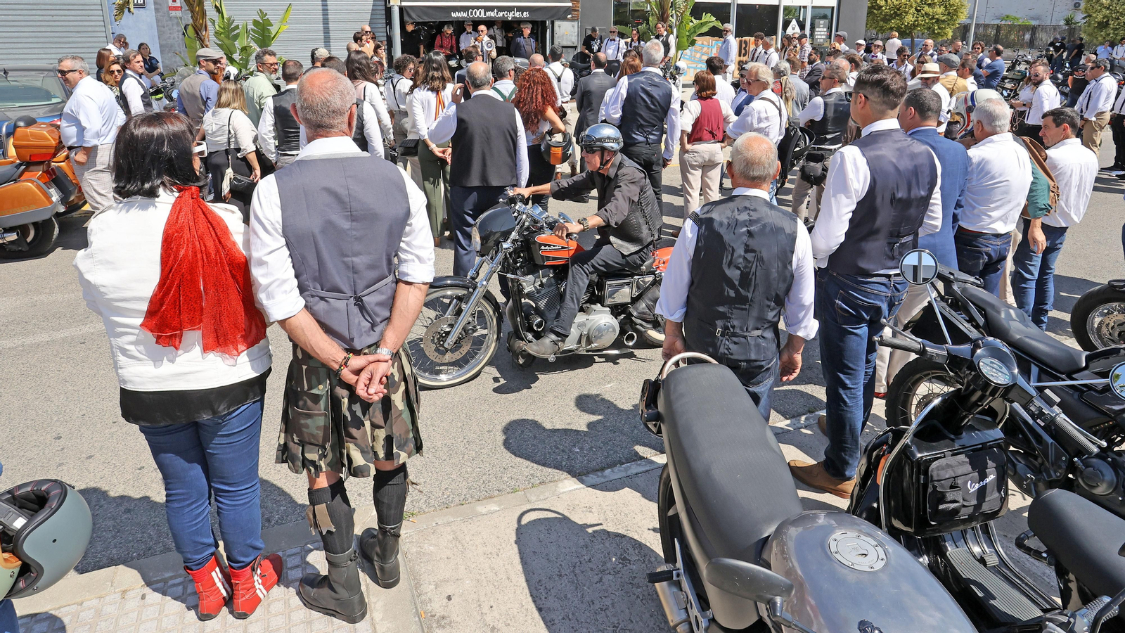 Búscate en el evento motero solidario "The Distinguished Gentleman´s Ride" en Jerez