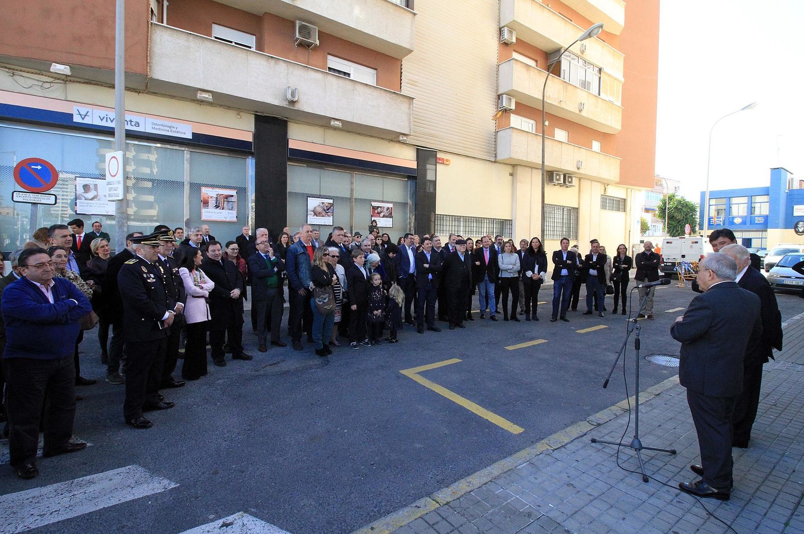 Acto de rotulación de la calle Abogado Juan José Domínguez en imágenes