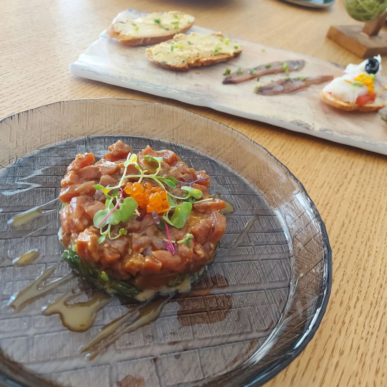 El steak tartar es uno de los platos más celebrados entre sus clientes