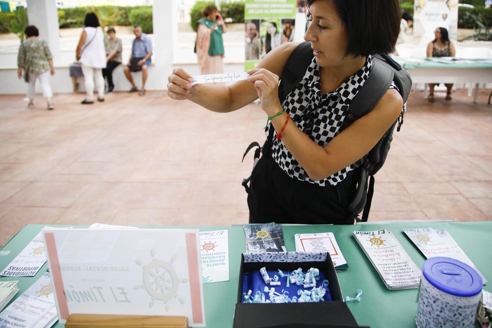 Las imágenes del "Día mundial de la salud mental" en Almería