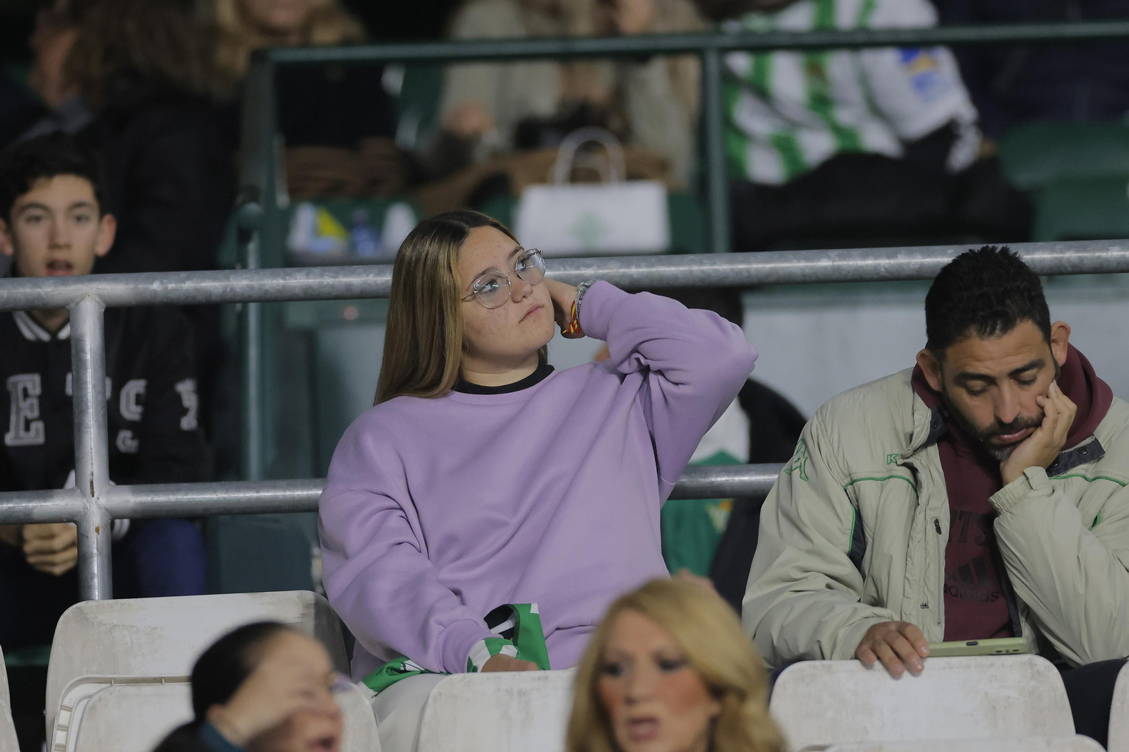 Búscate en las fotos del Betis-Las Palmas