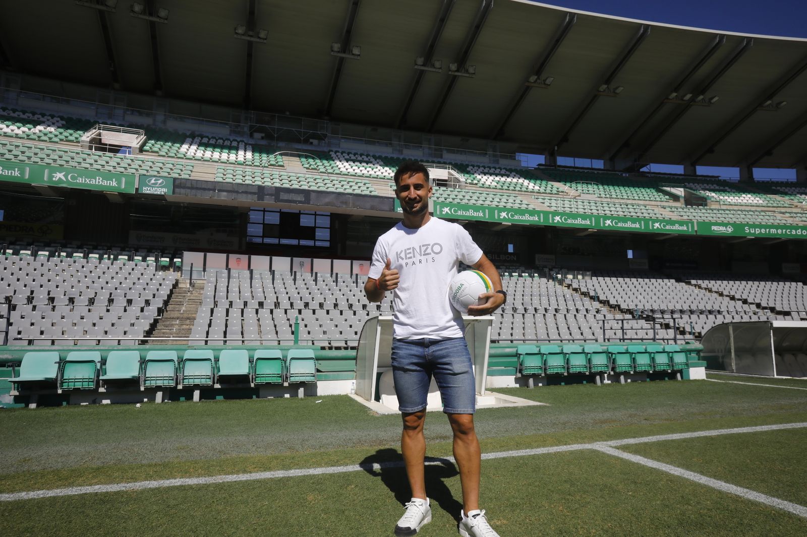 La presentación de Álex Bernal y Omar Perdomo con el Córdoba CF, en imágenes