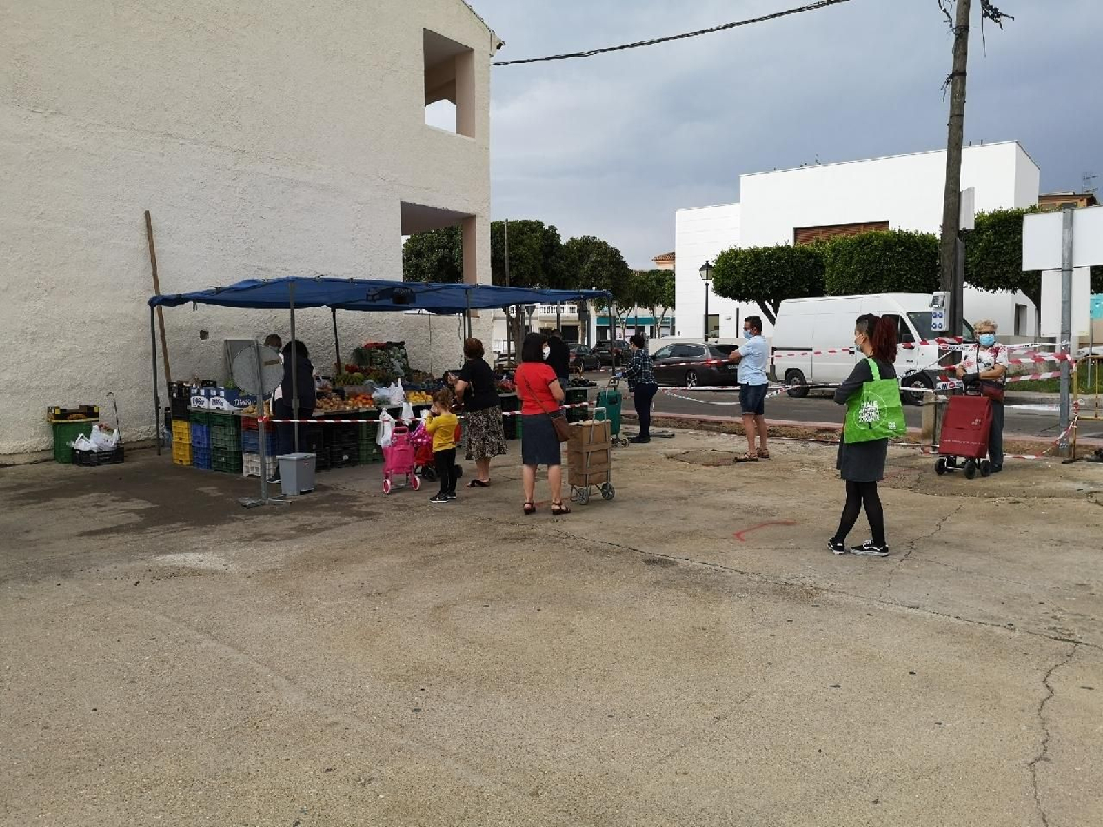 Reabre el mercadillo de Los Gallardos en la fase 1 de la desescalada.