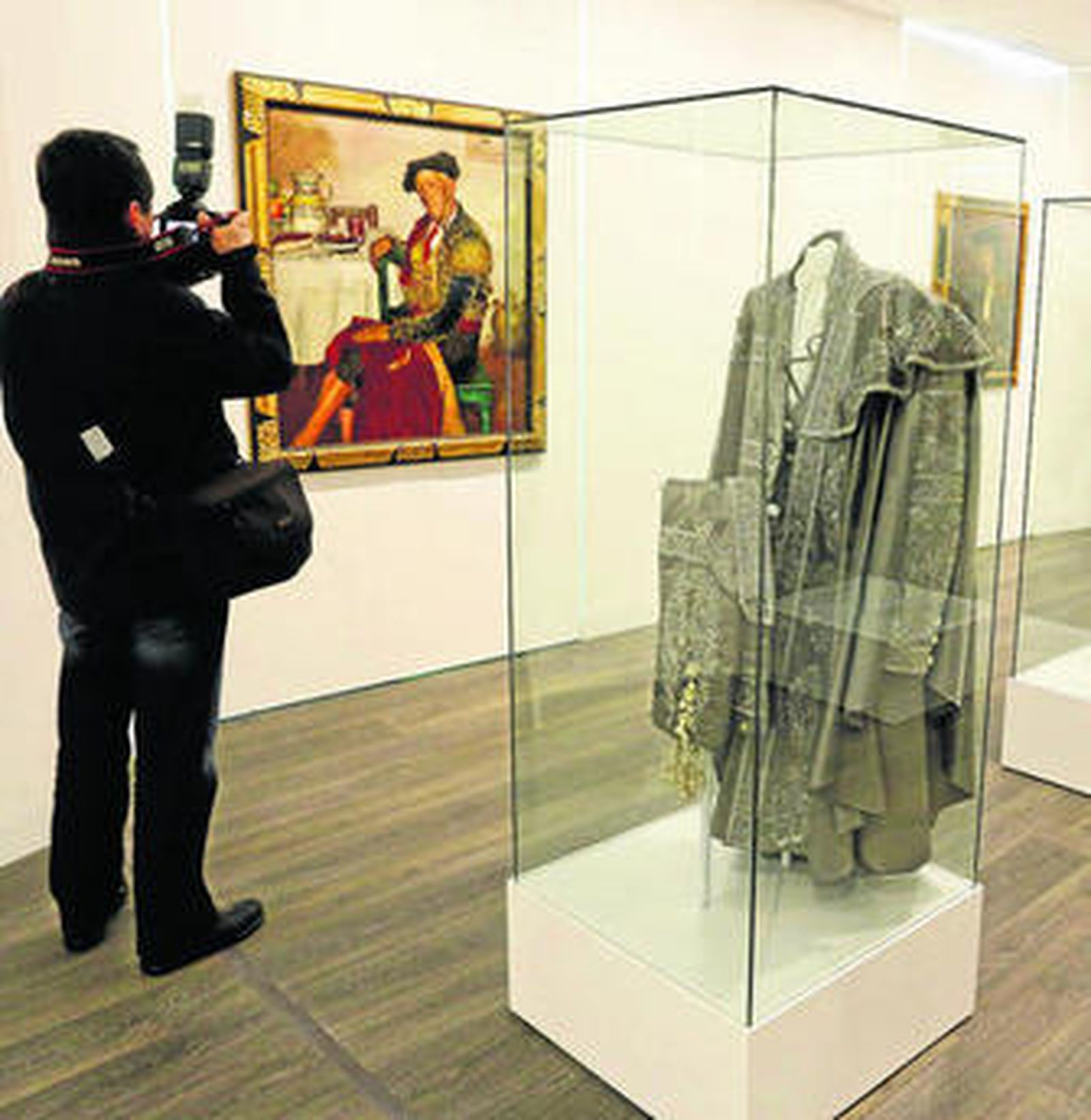 Uno de los trajes de luces que forman parte de la colección de Juan Barco que se expone en el Museo Taurino.