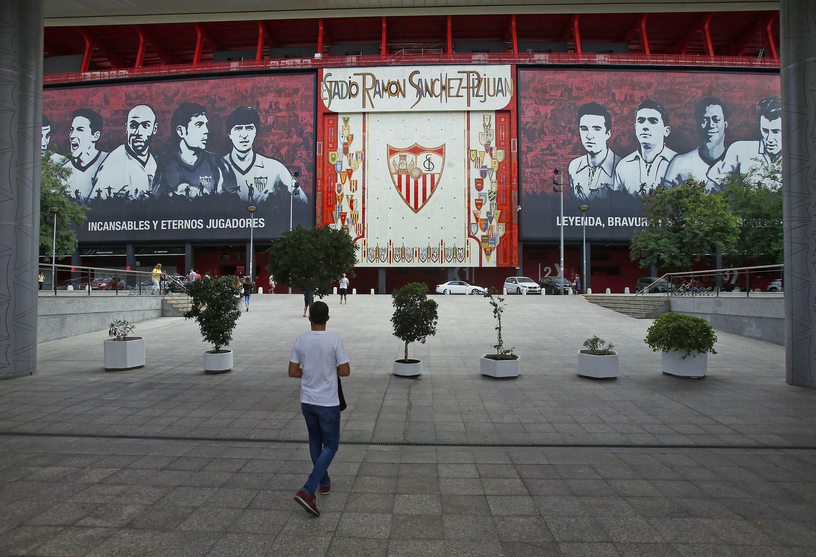 Imagen de la fachada principal del Ramón Sánchez-Pizjuán.