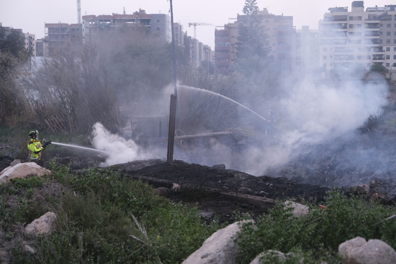 Fotogalería incendio descampado Vega de Acá. Almería