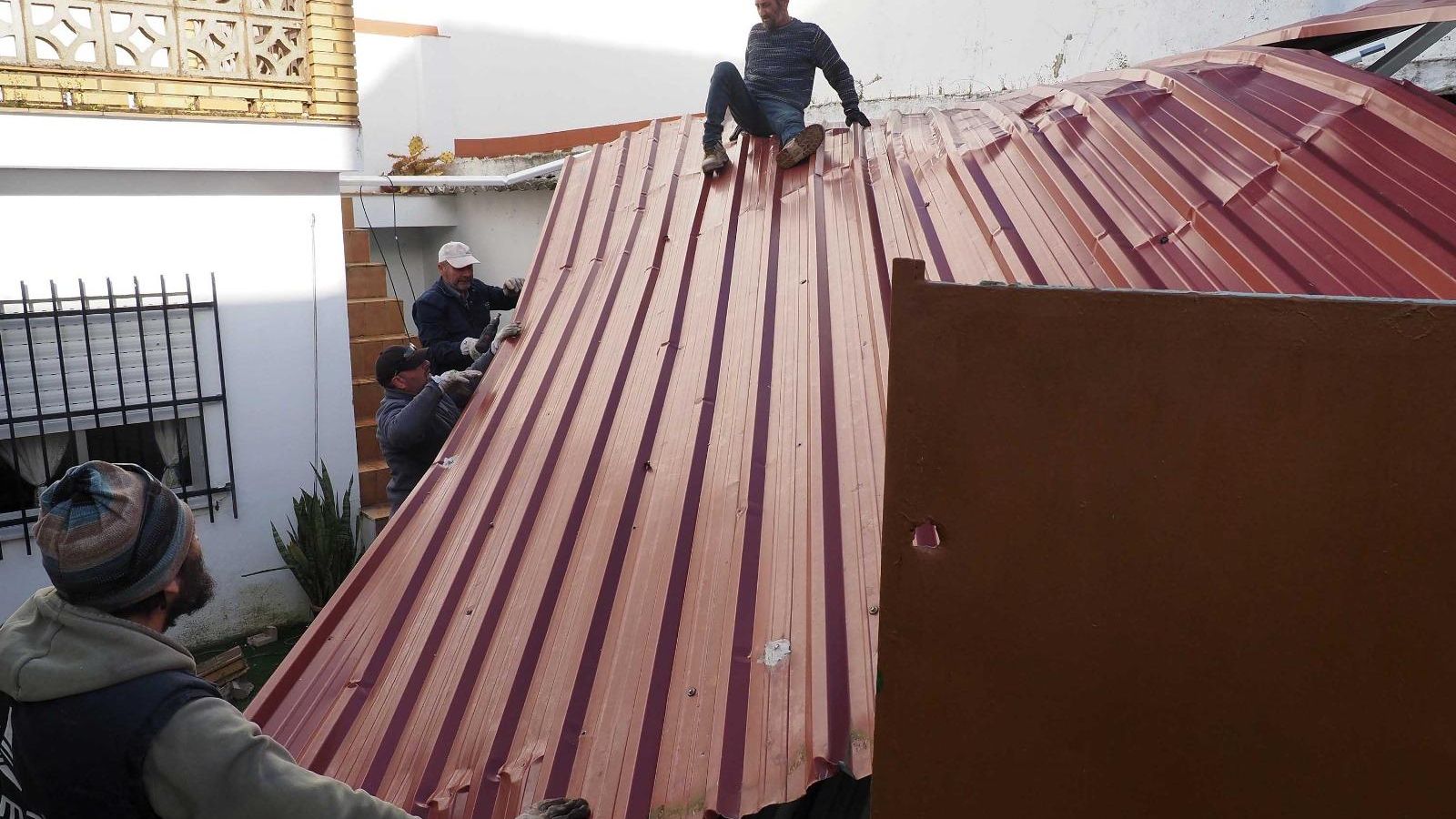 El Rompido trata de volver a la normalidad tras el paso del temporal.