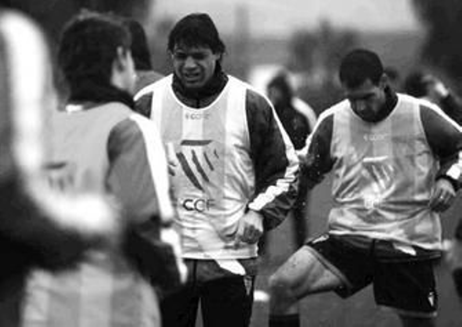 Luna Eslava realiza una indicación en el entrenamiento de ayer, celebrado en la Ciudad Deportiva Rafael Gómez. Luna Eslava realiza una indicación en el entrenamiento de ayer, celebrado en la Ciudad Deportiva Rafael Gómez.