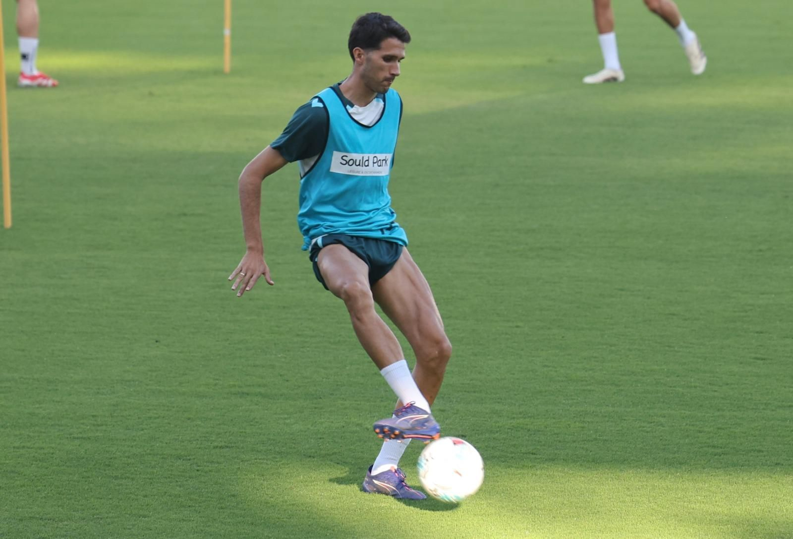 Málaga CF-Cádiz: Izan Merino sigue al margen del equipo