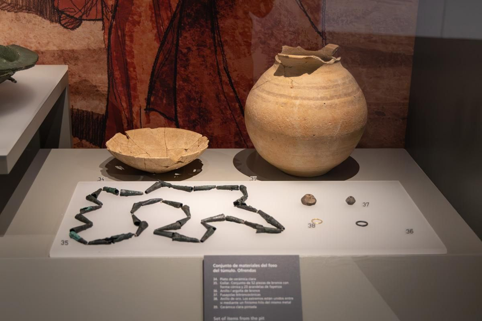 Exposición La Dama, el Príncipe, el Héroe y la Diosa, en el Museo Íbero