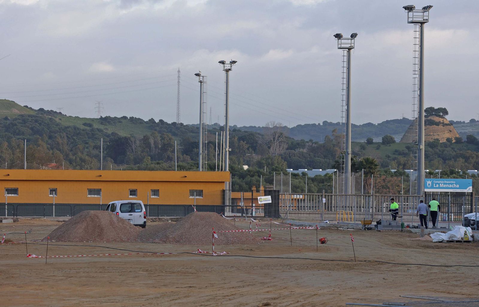 Así van las obras del aparcamiento de La Menacha junto al Nuevo Mirador