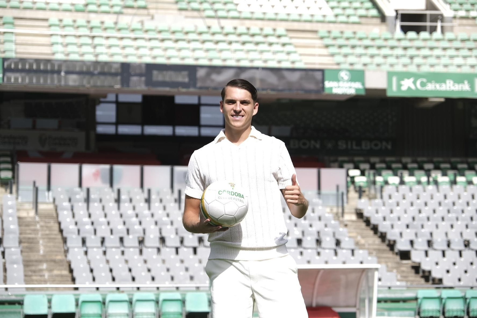 Las mejores fotos de la presentación de Álex Sala con el Córdoba CF