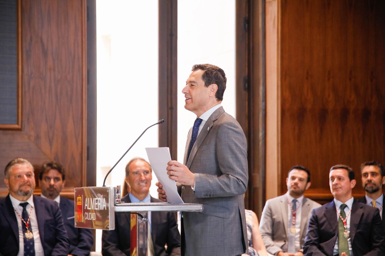 Imágemes de la casa consistorial de Almería