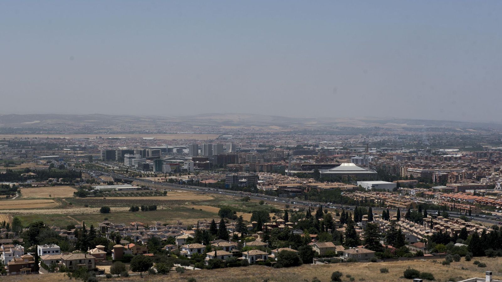 Invierno y verano són las épocas en las que más casos de alta contaminación se dan en Granada Invierno y verano són las épocas en las que más casos de alta contaminación se dan en Granada
