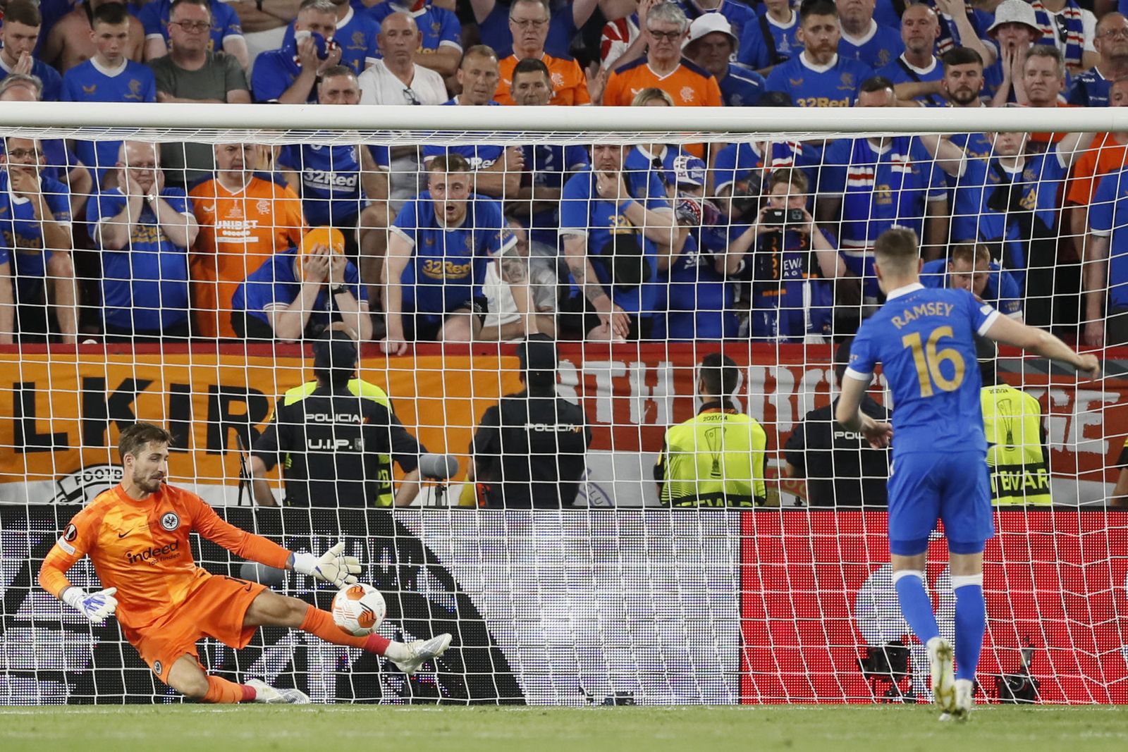 Las imágenes del Entracht-Rangers