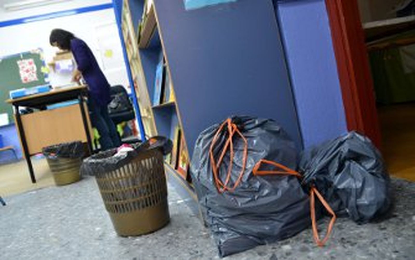 La Junta decreta el cierre de 75 aulas