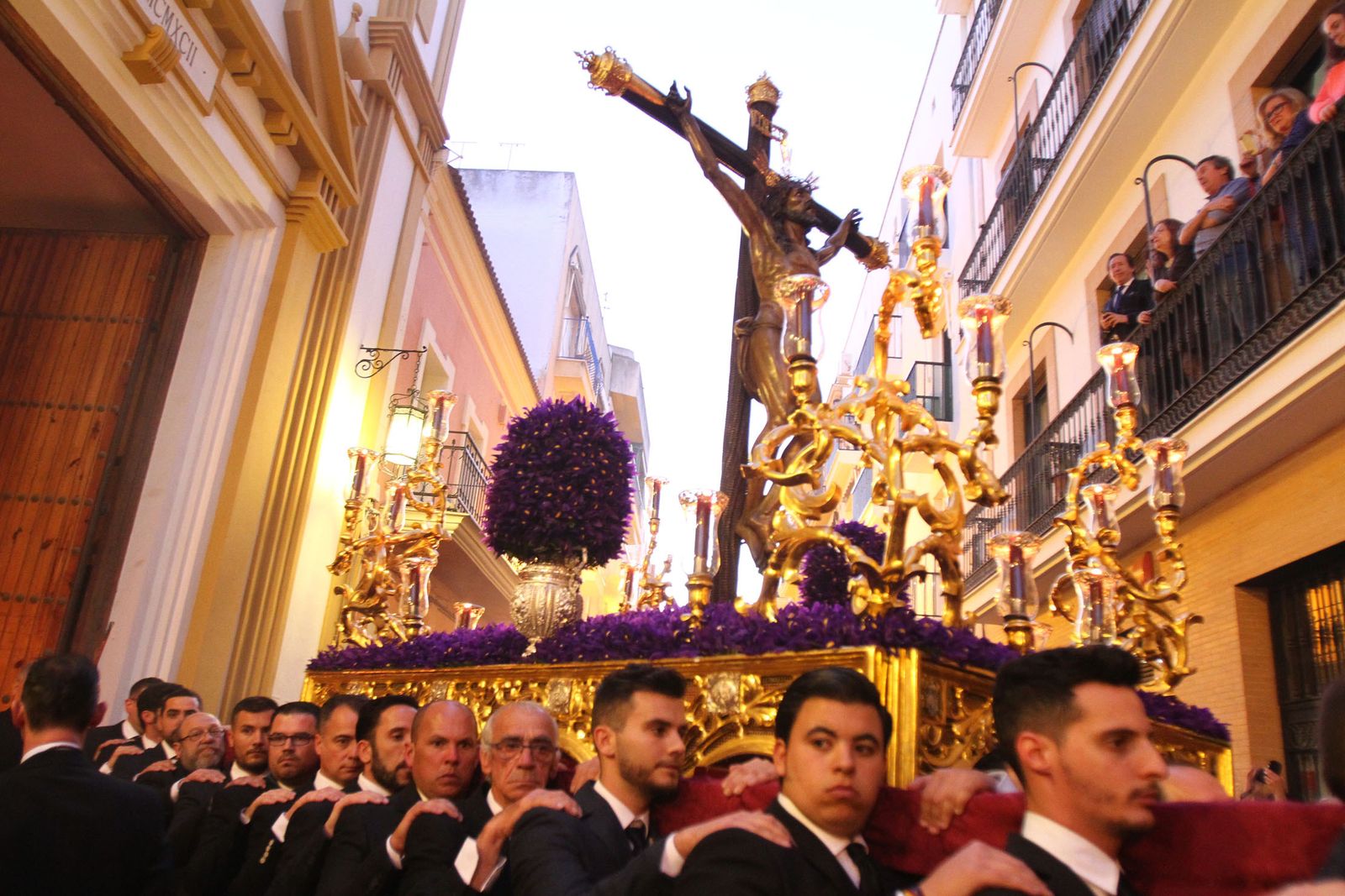 El Cristo de la Expiración preside el Vía Crucis del Consejo de Hermandades