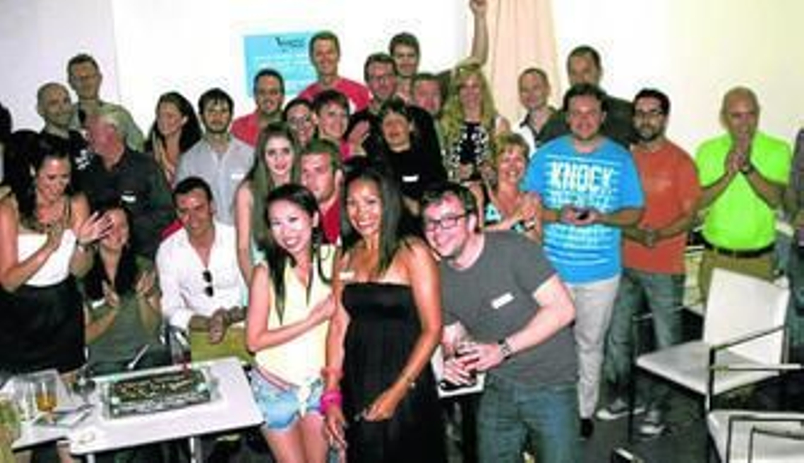 Imagen de una de las reuniones del grupo Language Exchange La Línea.