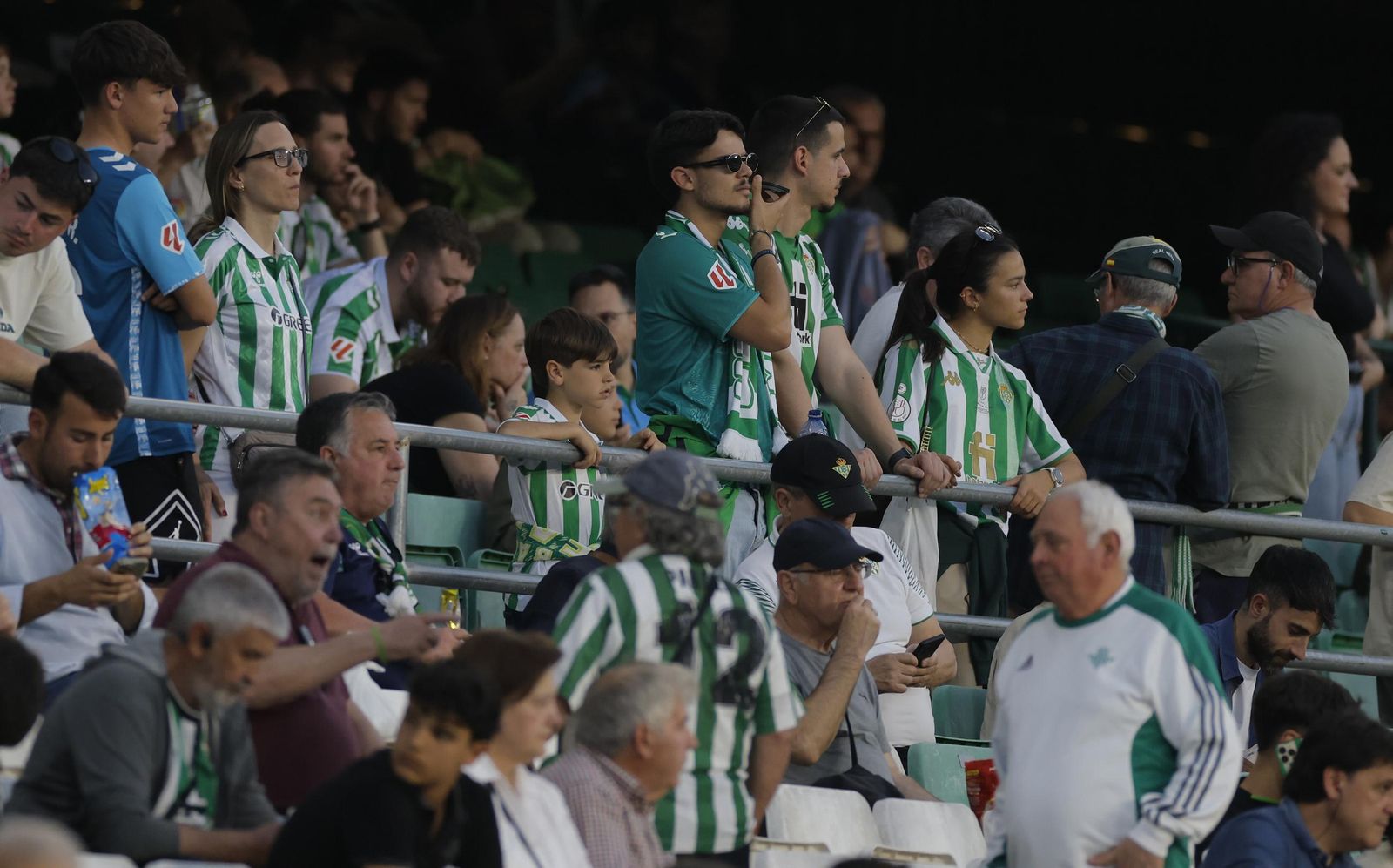 Búscate en las fotos del Betis - Valladolid