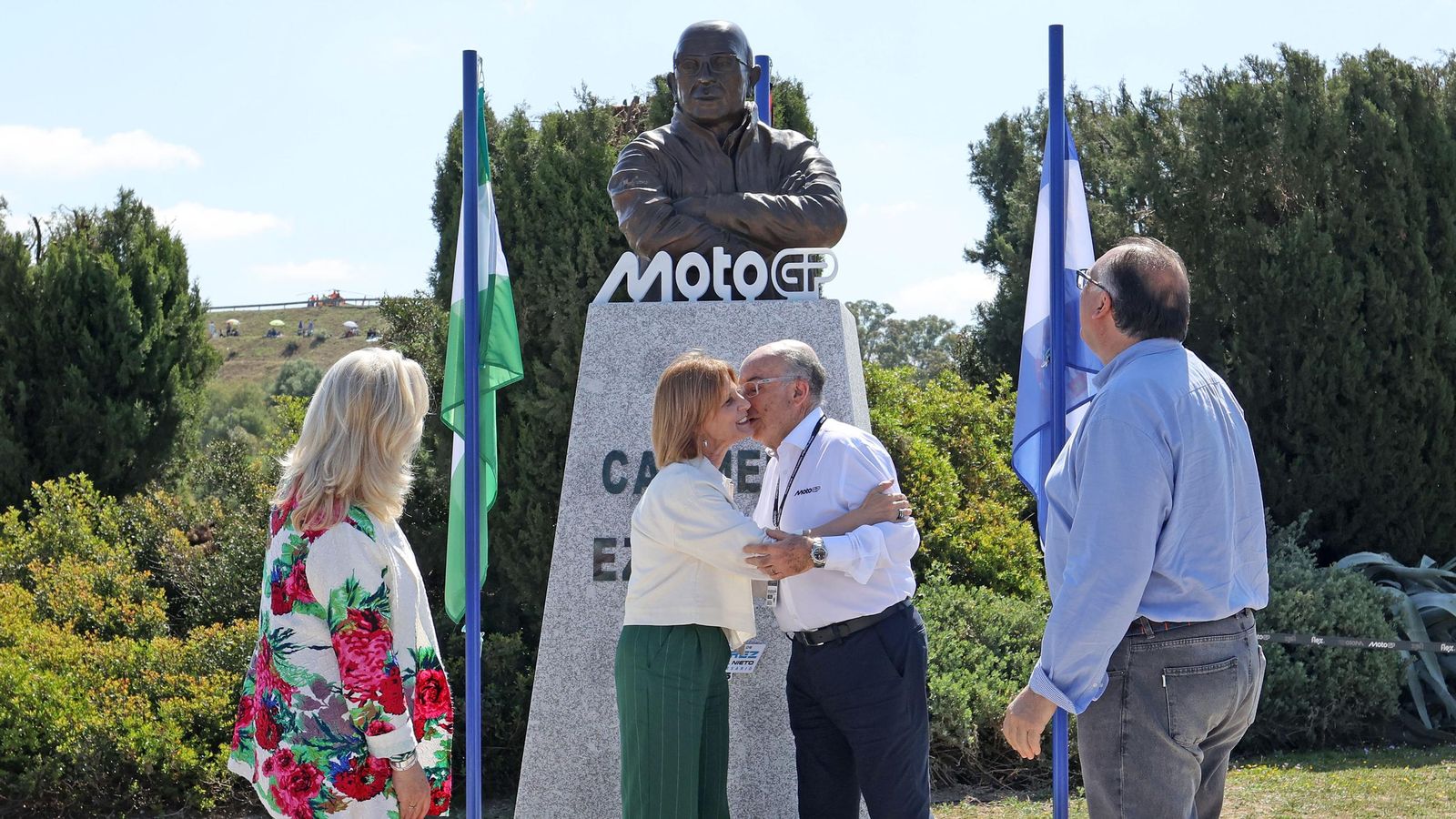 Inauguración del monumento a Carmelo Ezpeleta en el Circuito de Jerez - Ángel Nieto