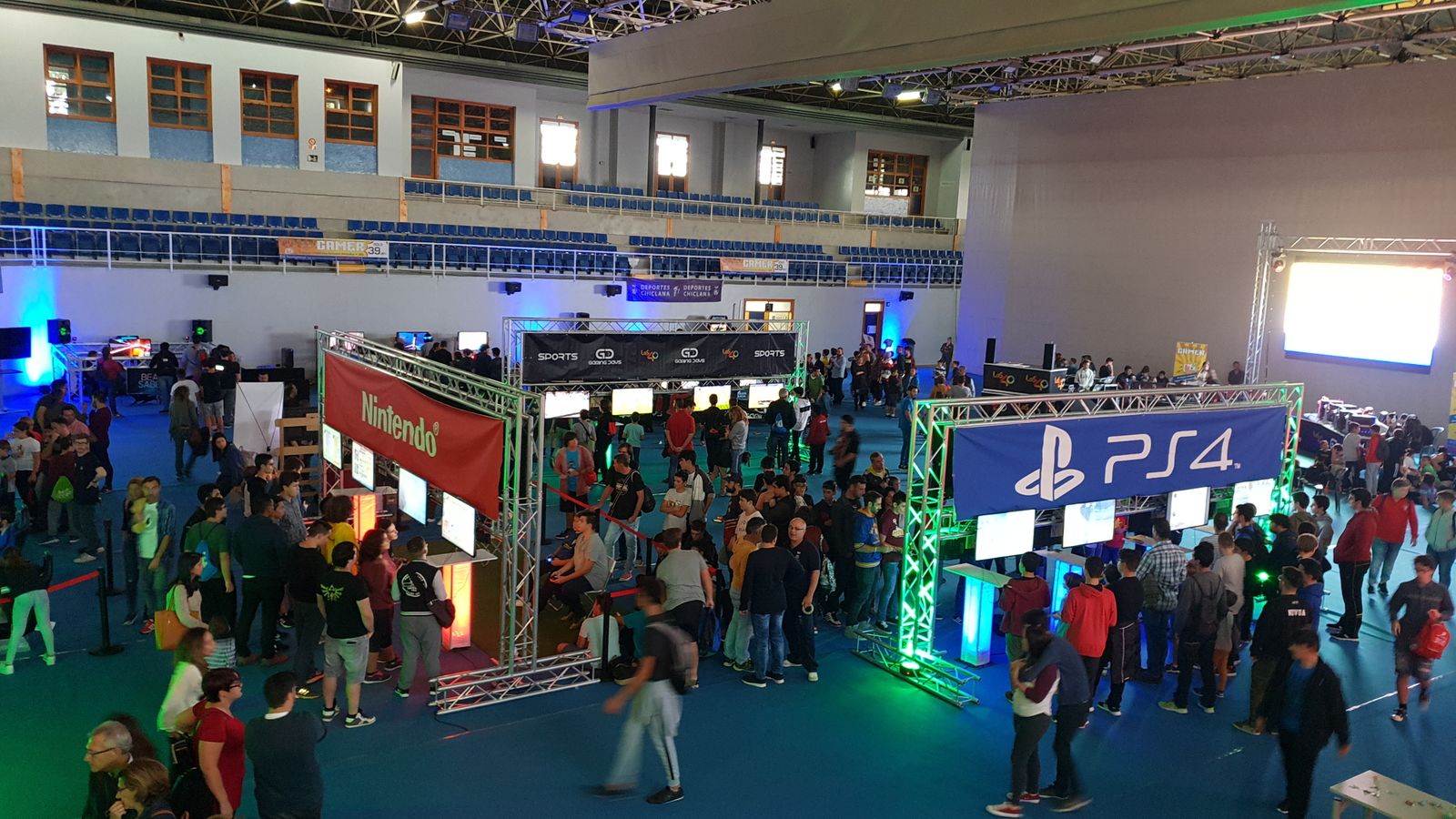 Vista general del pabellón en el que se celebra el encuentro.