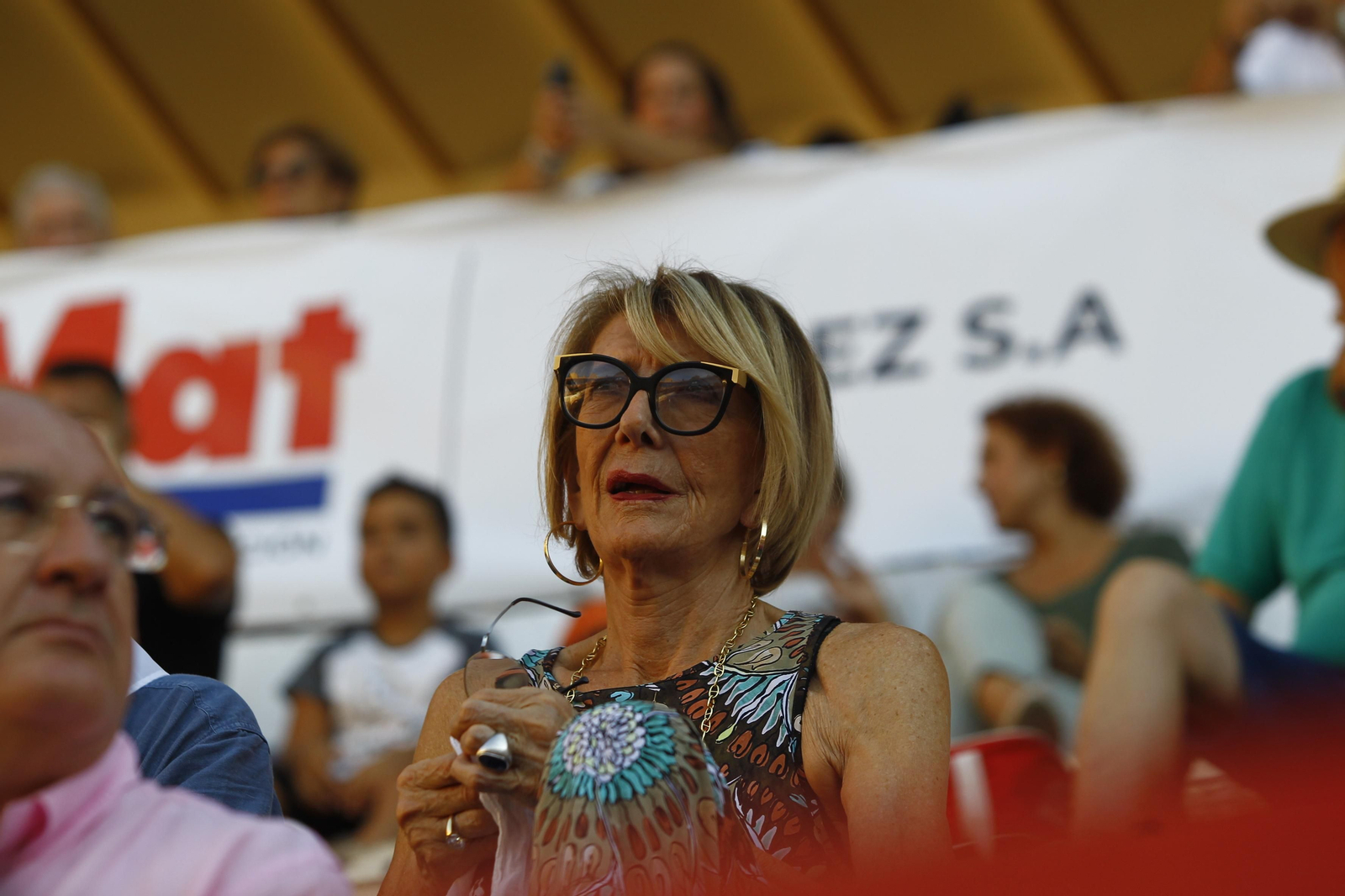 Las imágenes del ambiente del tendido en la novillada de la Feria Taurina de Almería