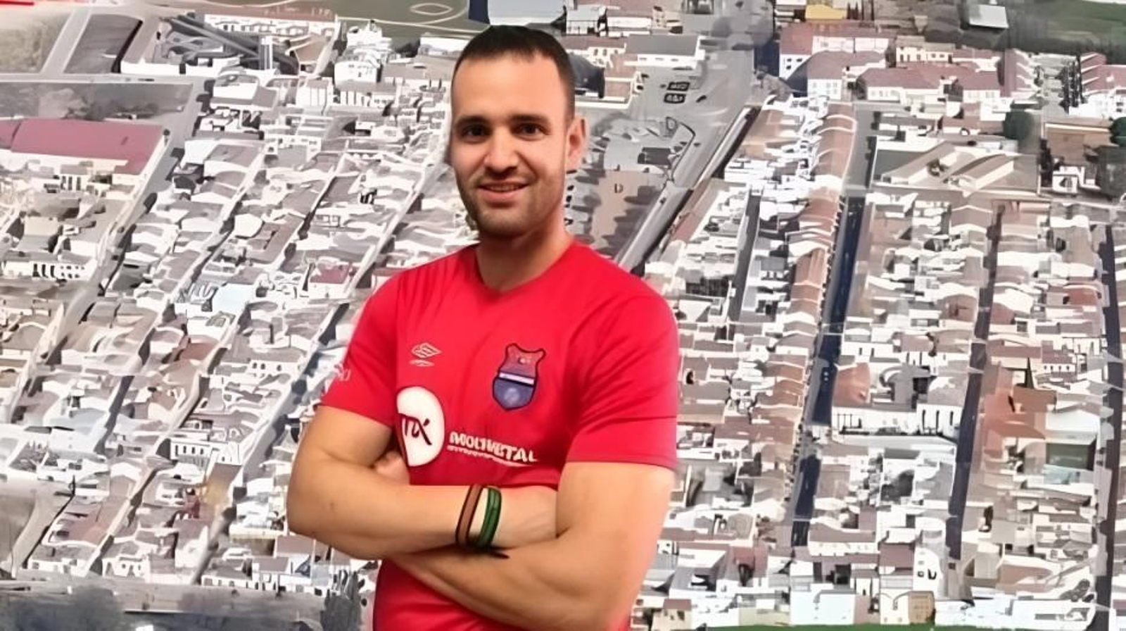 'Titi', con la camiseta de la UD Guarromán.