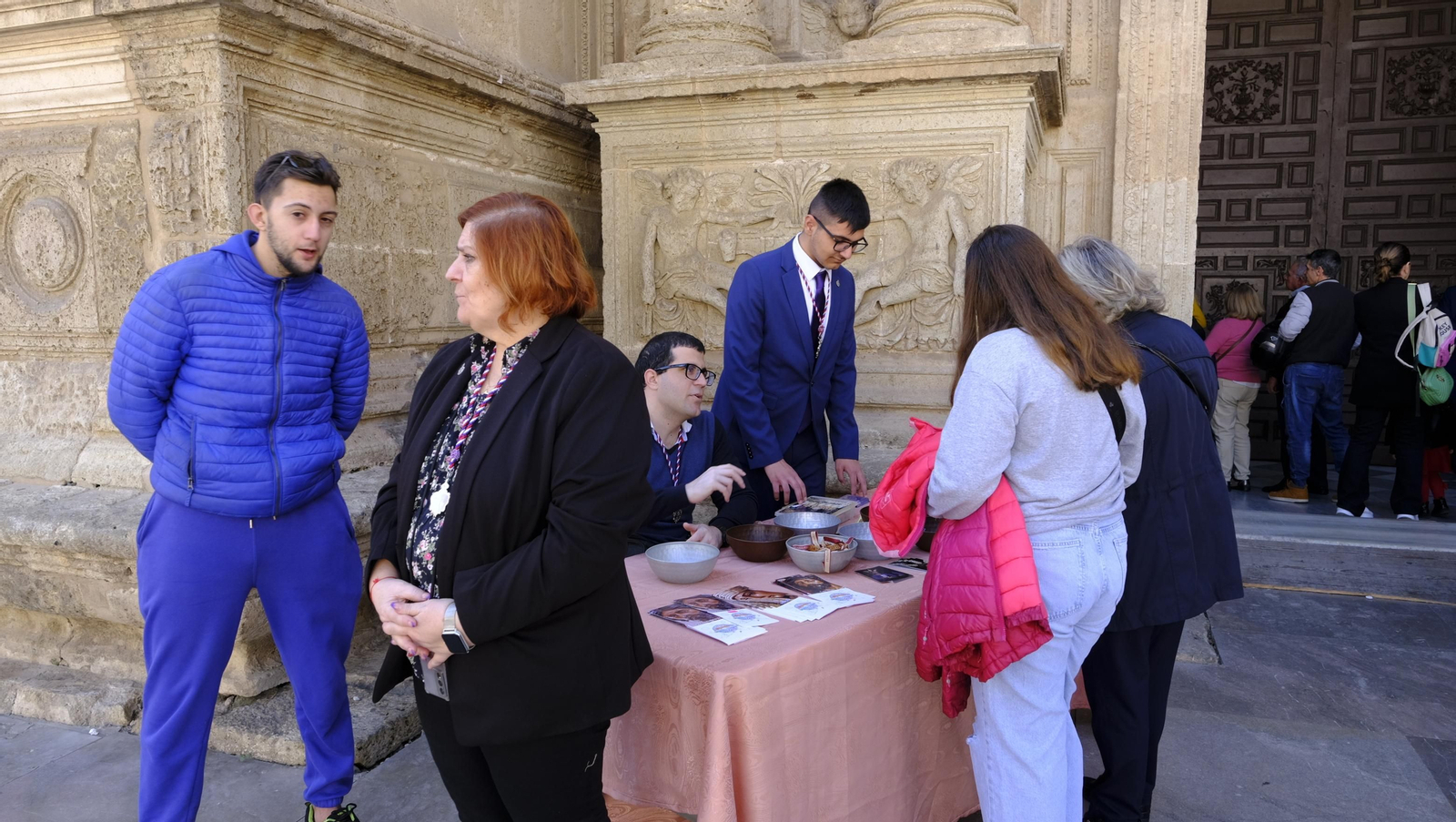Imágenes del Besapiés de Jesús Cautivo de Medinaceli, en la Catedral de Almería