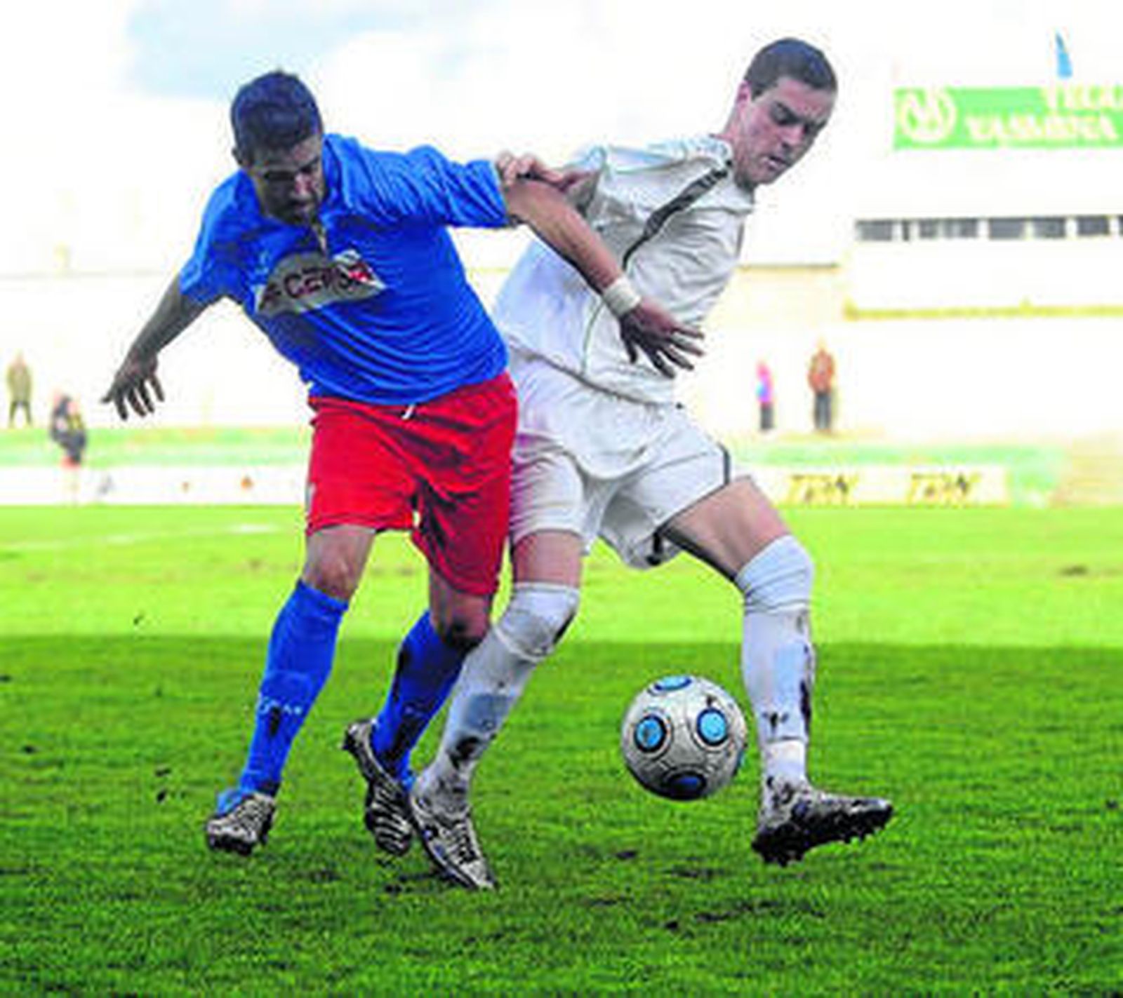 Juanje (de blanco), la temporada pasada con el Pozoblanco.