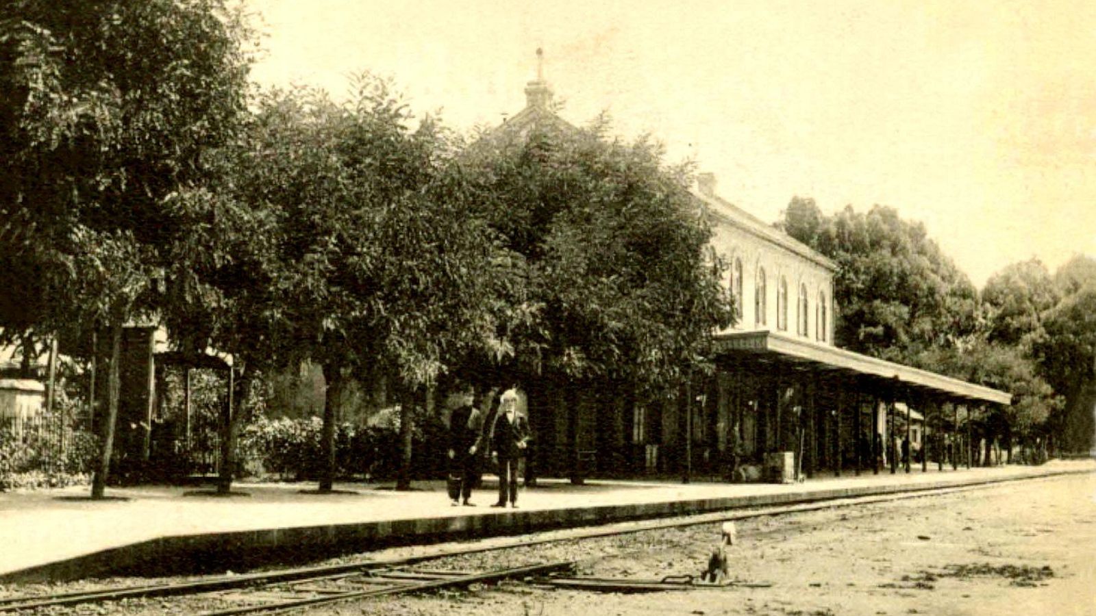 Estación del Ferrocarril en la actual Avenida Agustín Bálsamo. Fotografía tomada en 1905.